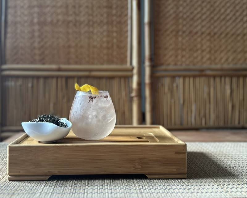 White Peach & Lavender Spritz