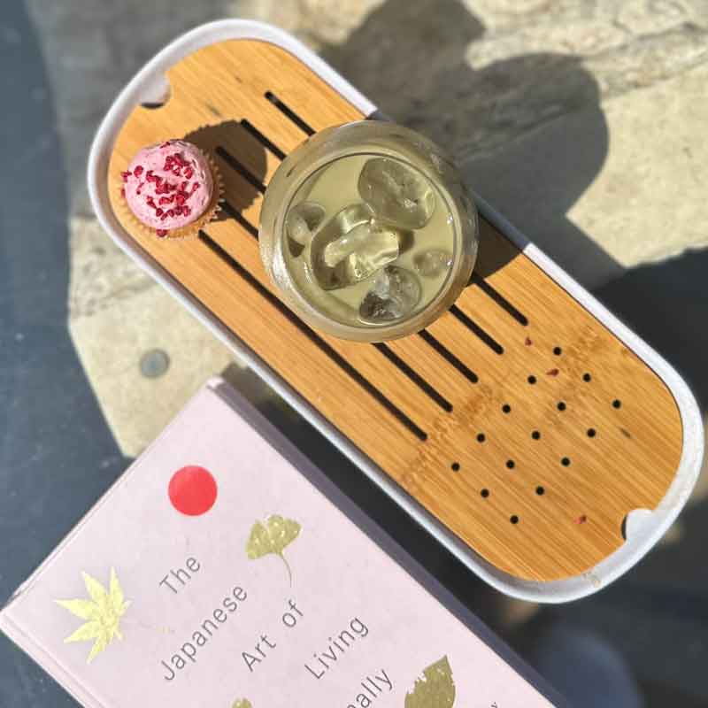 Powdered Hojicha – flat lay