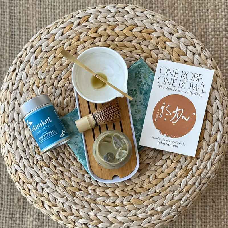 Powdered Hojicha – flat lay