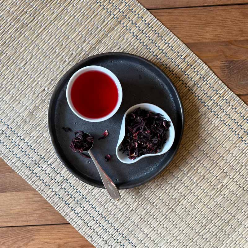 Hibiscus – flat lay
