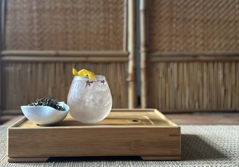 White Peach & Lavender Spritz
